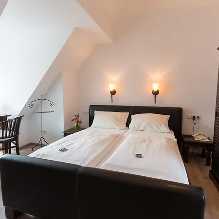Konukevi Gastehaus Schloss Engers
